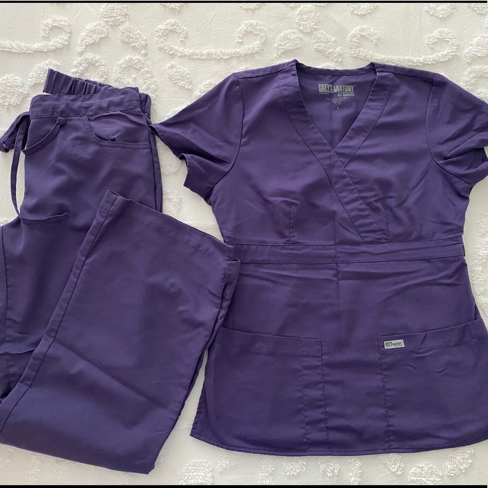 Grey’s Anatomy scrub set
